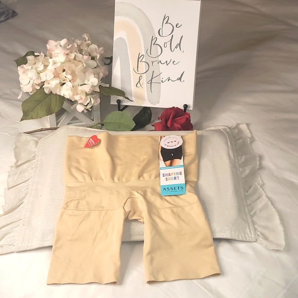 ASSETS by SPANX Intimates Shaper Elegant wear Career Office wear - Picture 4 of 13